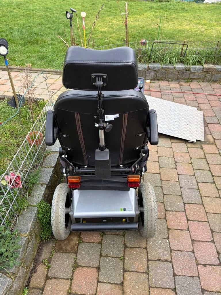 Chaise électrique, Ophalen of Verzenden, Zo goed als nieuw, Elektrische rolstoel