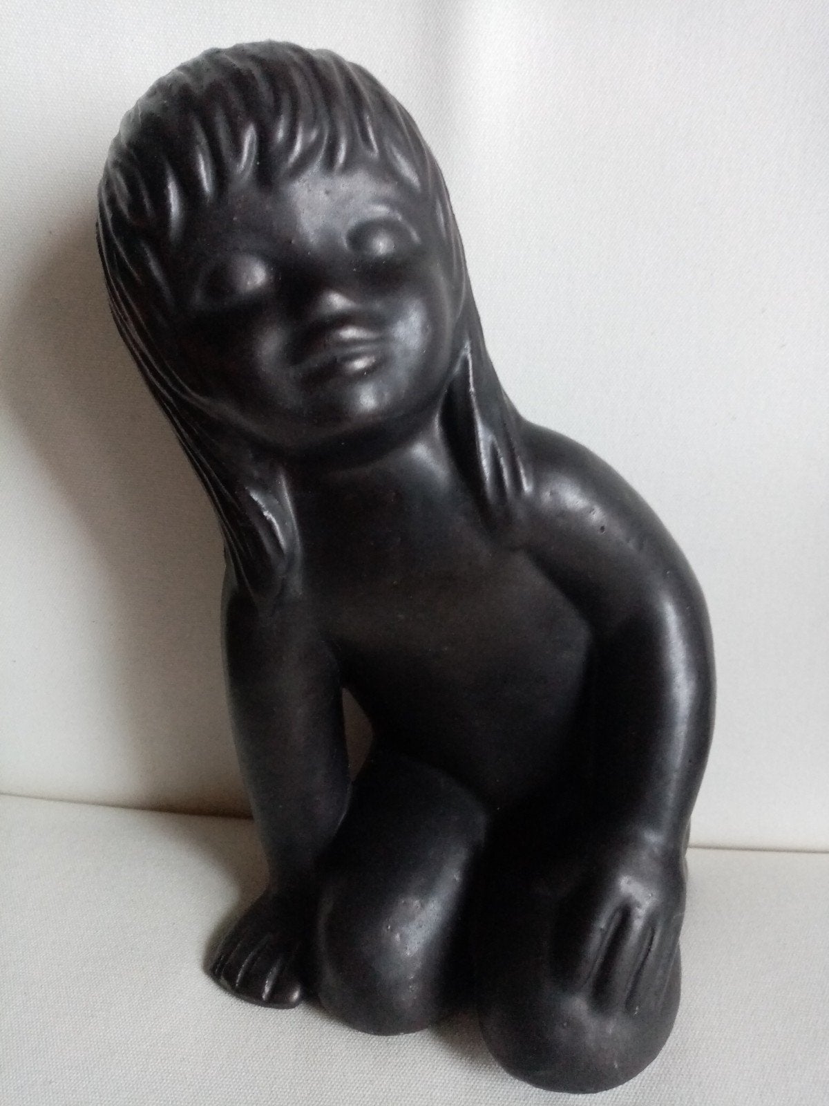 Statue céramique by Emiel Laskaris 1960s28cm, Antiquités & Art, Enlèvement ou Envoi, Statue, Noir