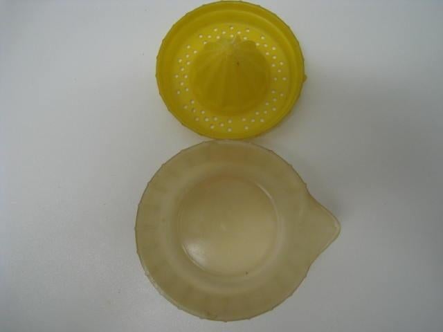 Vintage jaren 60 manuele citruspers, H 10cm, diam 11cm, Elektronische apparatuur, Ophalen, Citruspers
