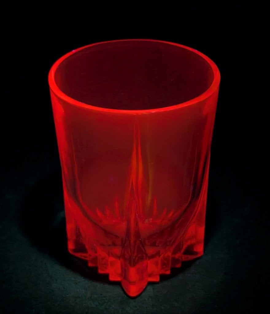 Depression Glass UV Reactive (Selenium), Envoi