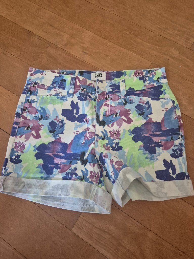 Short - Vero Moda - veelkleurig - Maat eur 25 XS, Kleding | Dames, Broeken en Pantalons, Kort, Blauw, Vero Moda, Nieuw