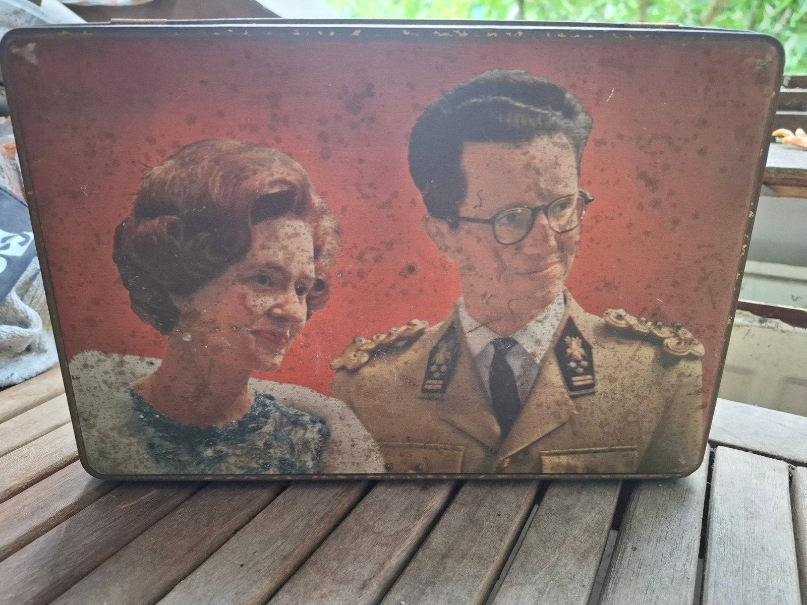 Jacques chocolade koning Boudewijn en koningin Fabiola, Ophalen
