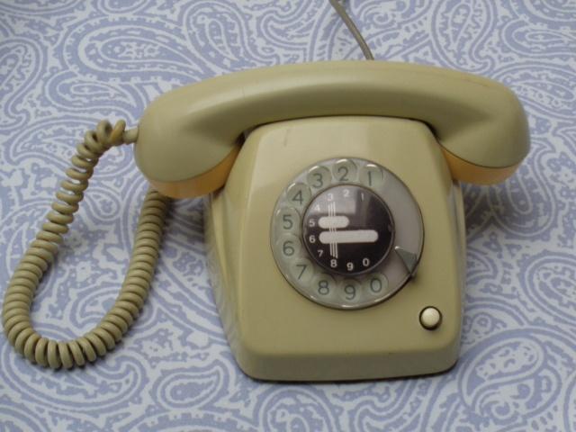Oude Telefoon met Draaischijf uit 1960, Telecommunicatie, Vaste telefoons | Niet Draadloos, Gebruikt, Met draaischijf, Ophalen of Verzenden
