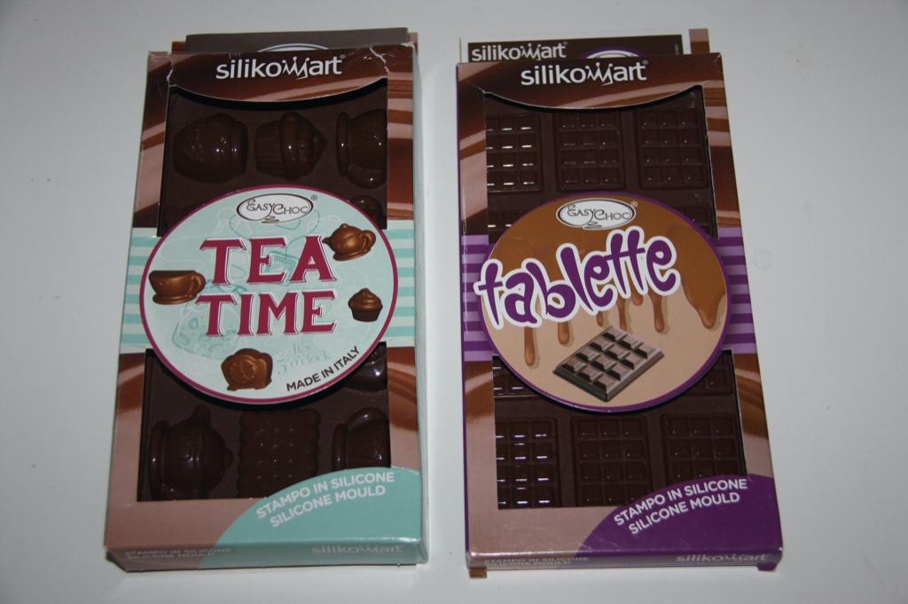 Silikomart 2x praline vormen tea tim + tablette, Enlèvement ou Envoi, Comme neuf, Cupcakes, Forme de service