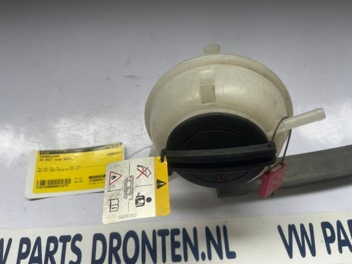 Expansievat van een Volkswagen Golf, Gebruikt, -, Volkswagen, -