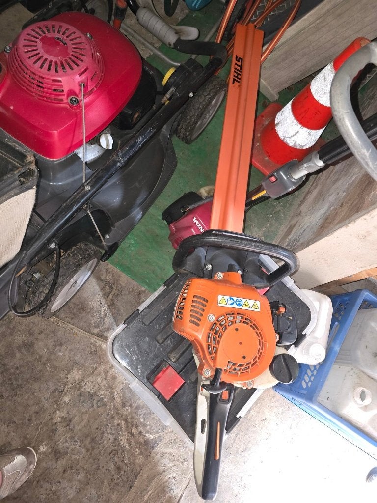 Taille-haie Stihl HS 45, Enlèvement, Utilisé, Stilh