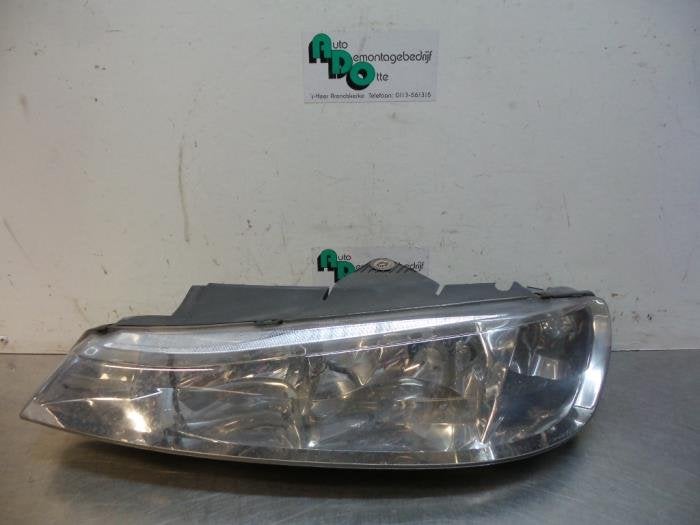 Phare gauche d'un Peugeot 406 (406 99-), -, 3 mois de garantie, Utilisé, -