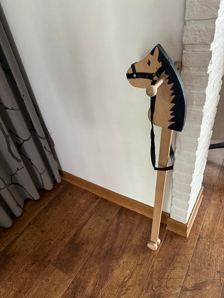 Goki Houten Stokpaard op wielen met hoofdstel, Ophalen, Zo goed als nieuw