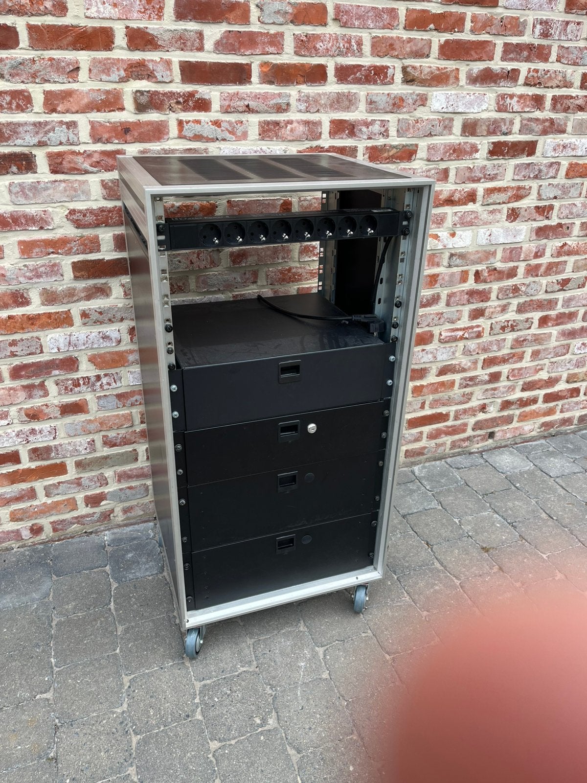 Studiorack met lades en spanningunit, TV, Hi-fi & Vidéo, Appareils professionnels, Enlèvement, Comme neuf