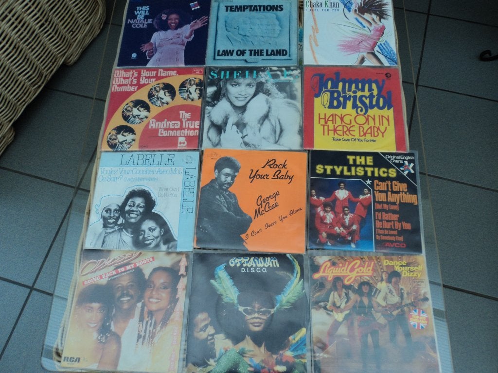 Lot 2 de 12 singles disco pour 10 euros !, CD & DVD, Utilisé, Autres types, R&B et Soul, Enlèvement ou Envoi
