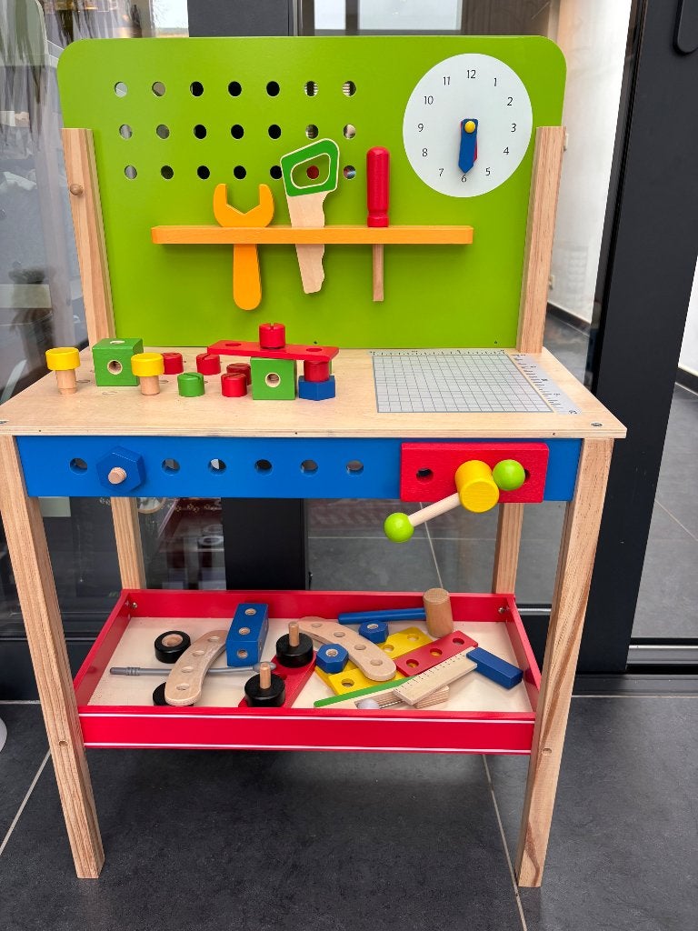 Kinderwerkbankje, Ophalen
