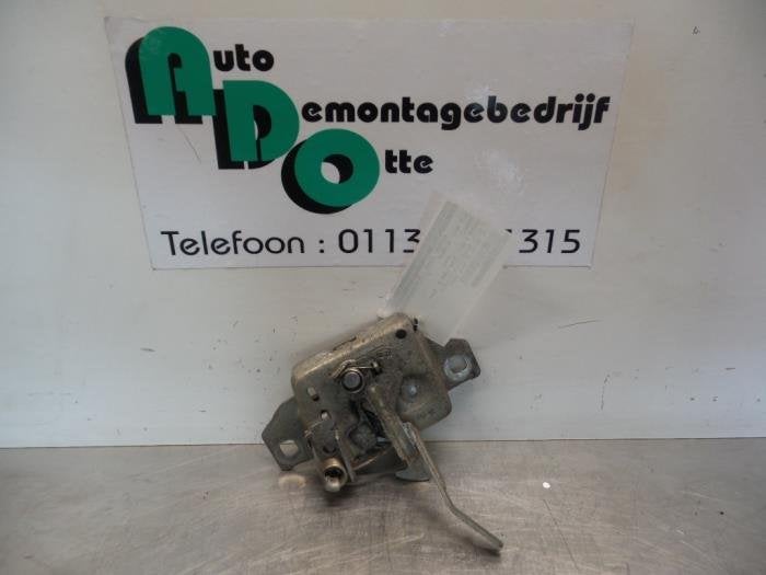 Slotmechaniek Motorkap van een Renault Kangoo (Kangoo 2 08-), Gebruikt, -, Renault, -