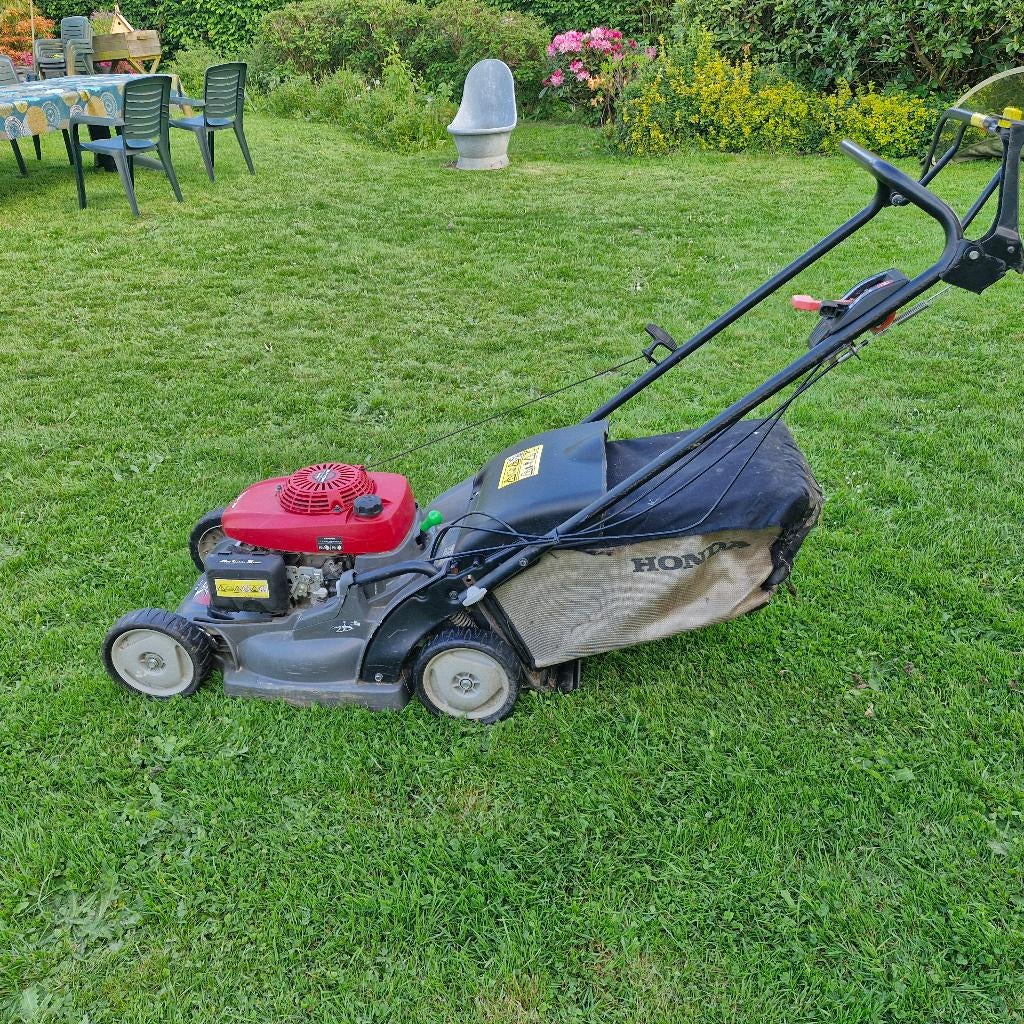 Tondeuse HRX 476 HY, Tuin en Terras, Grasmaaiers, Gebruikt, Benzine-grasmaaier, Cirkelmaaier, Ophalen