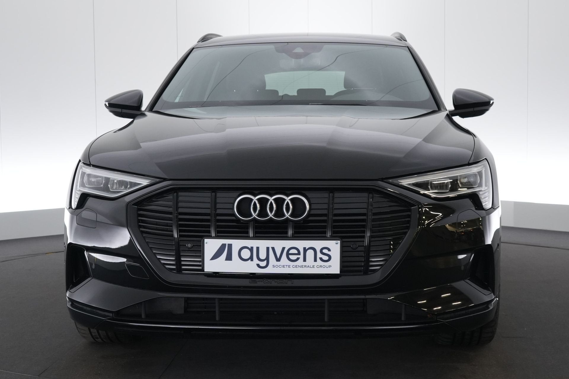 (2BVU308) AUDI E-TRON, Autos, Audi, 86 kWh, Achat, Entreprise, Carnet d'entretien