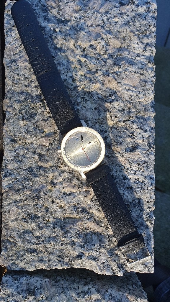 Montre AKTEO spéciale "AN 2000" Série limitée, Bijoux, Sacs & Beauté, Montres | Hommes, Montre-bracelet, Autres marques, Enlèvement ou Envoi