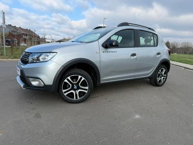 Dacia Sandero Stepway 15eme anniversaire, Autos, Achat, Entreprise, Caméra, Diesel