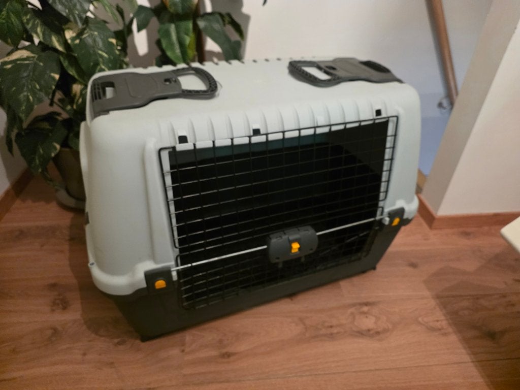 Nieuwe hondenbench van plastic, Ophalen