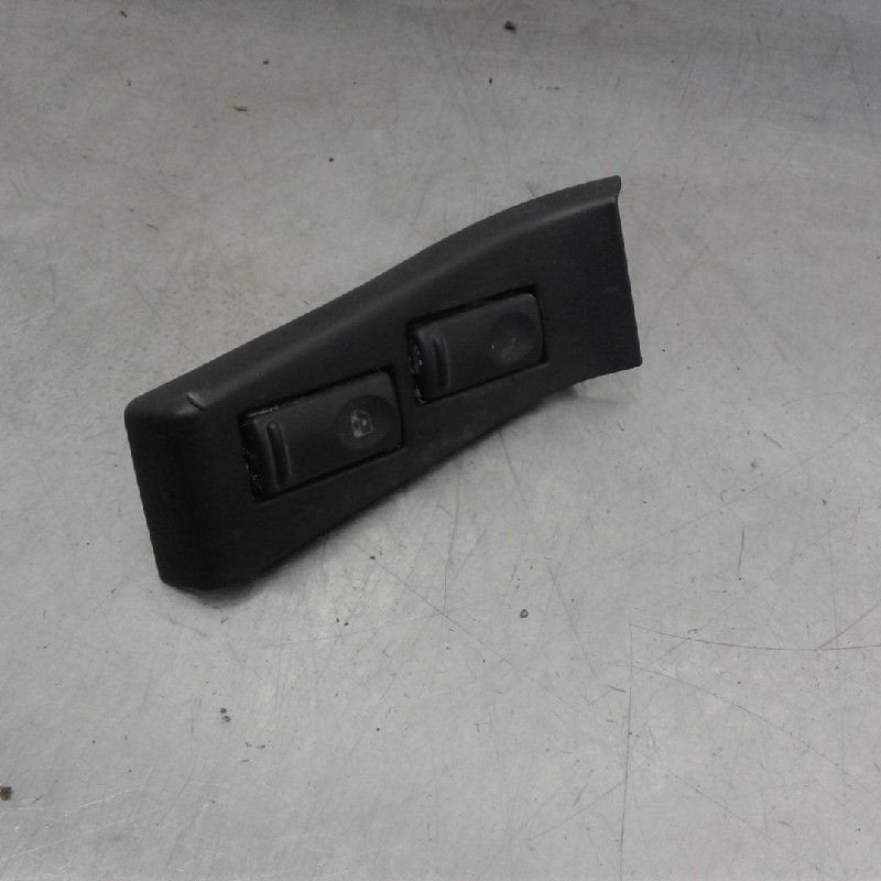 COMMUTATEUR VITRES ELECTRIQUES Nissan Interstar (X70), Utilisé, Nissan
