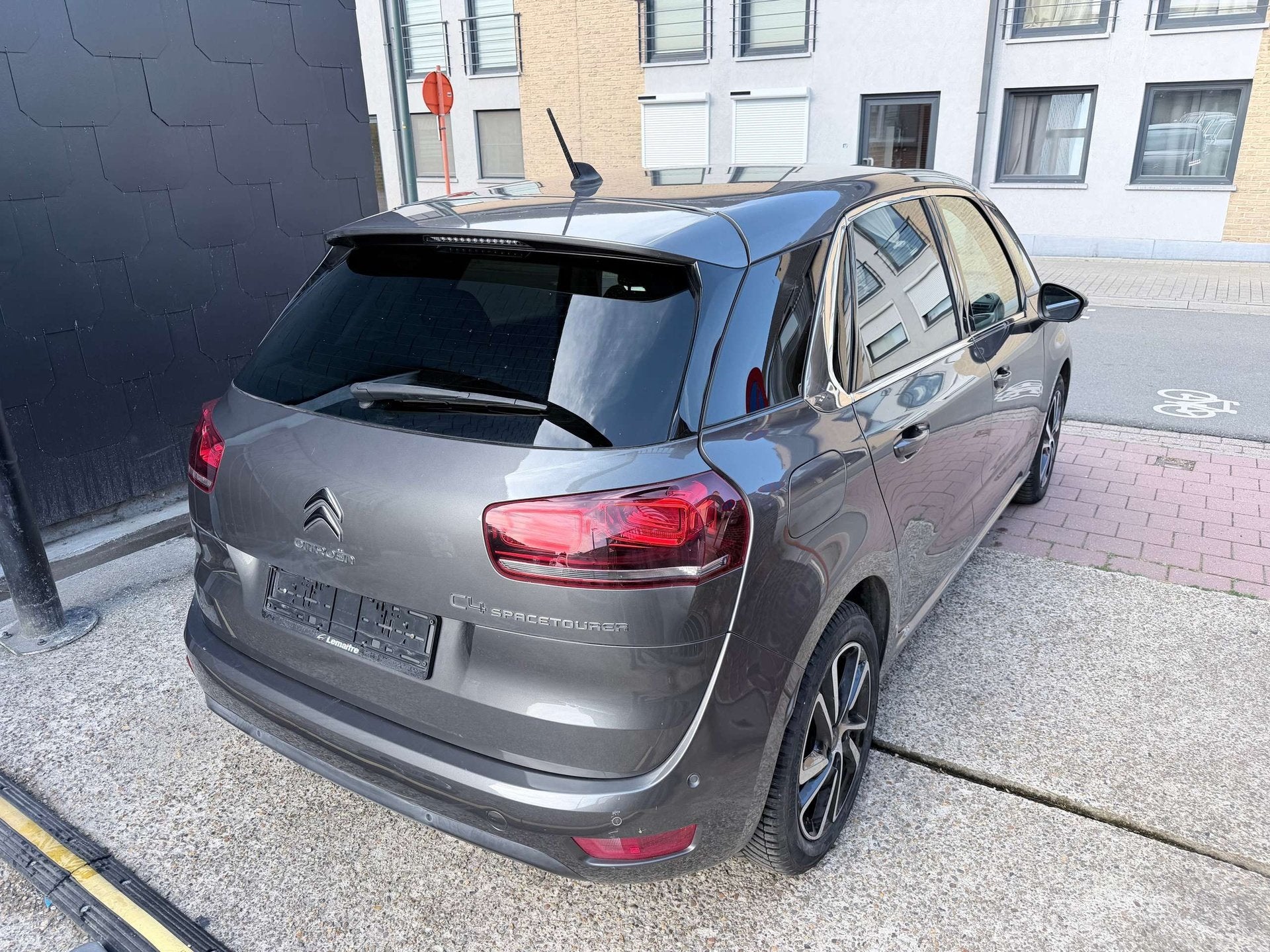 Citroen C4 SpaceTourer 1.2 I EDITION FEEL AUTOMAAT | CAMERA, Argent ou Gris, Euro 6, Entreprise, 5 portes