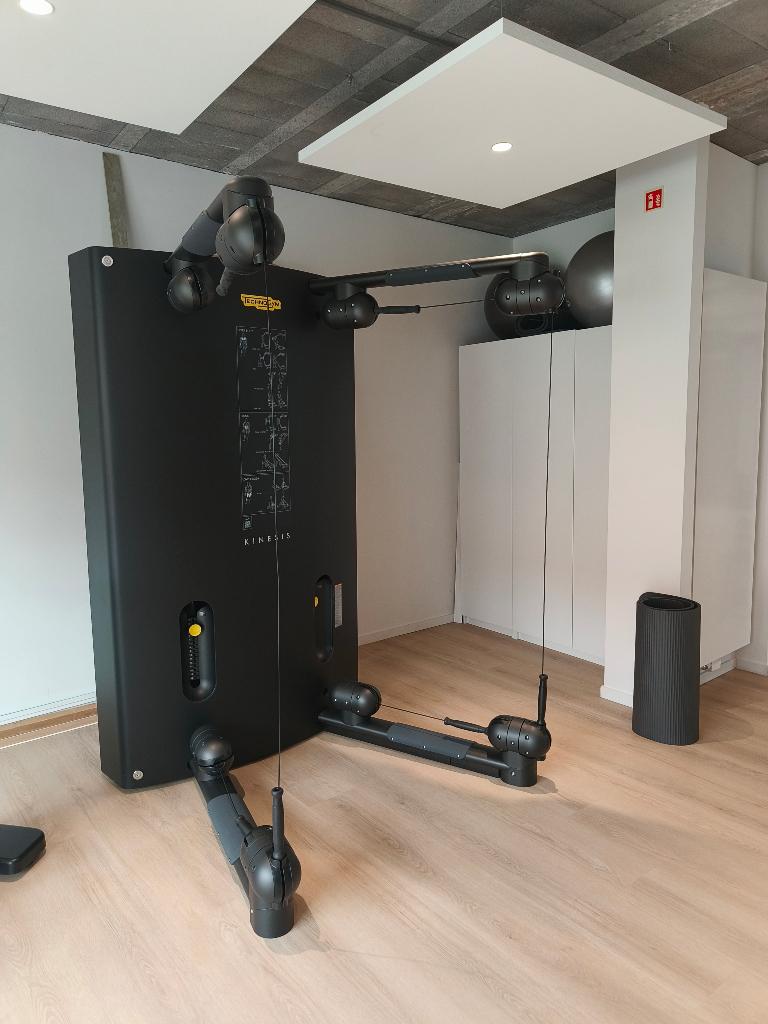 Kinesis one, Ophalen, Zo goed als nieuw, Benen, Krachtstation