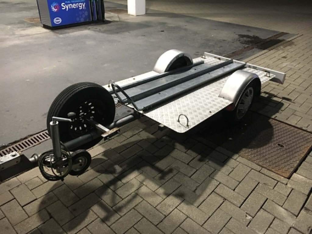 Moto Aanhangwagen, Ophalen, Gebruikt