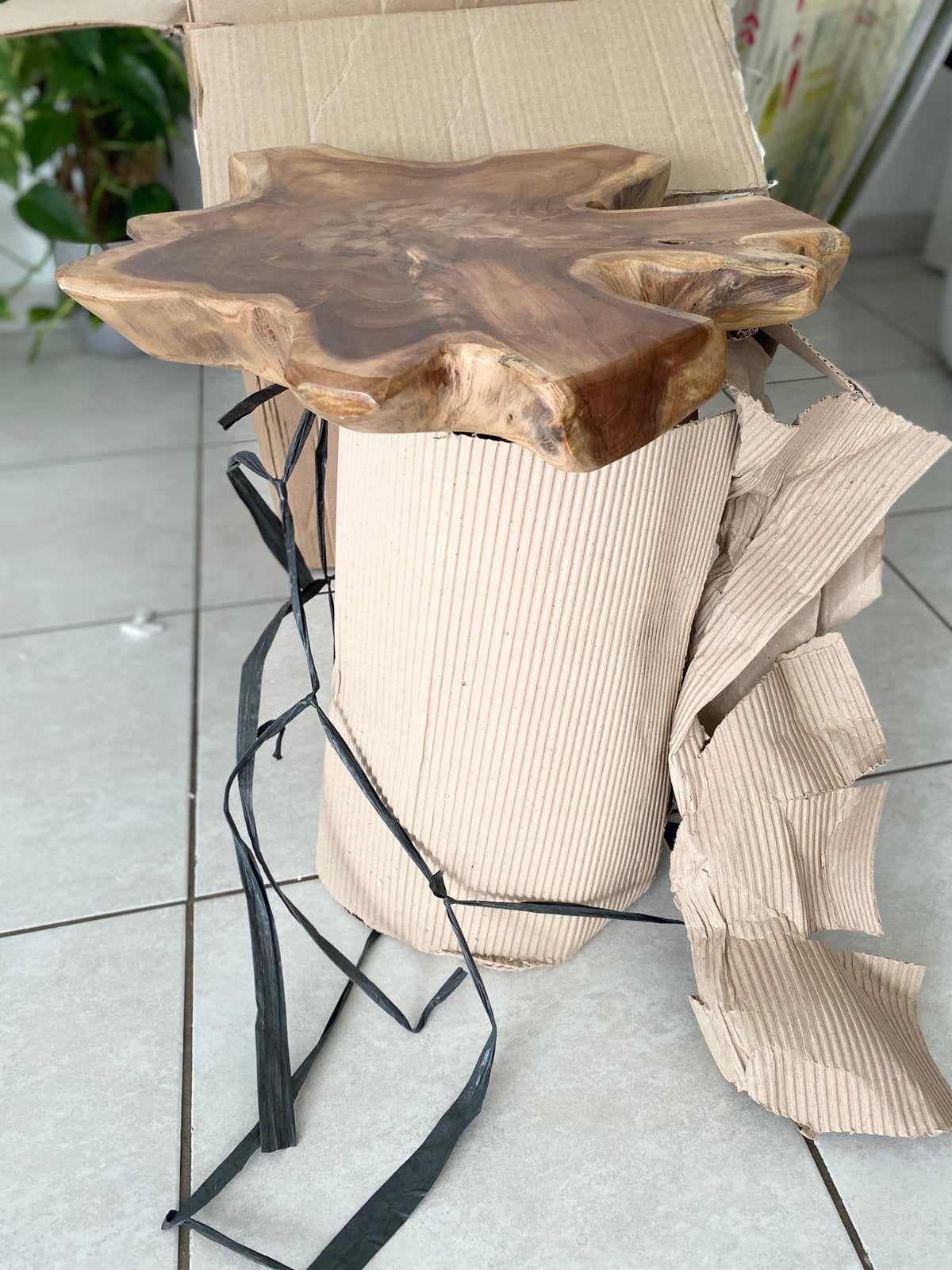 une table d'appoint en bois de teck massif,, Maison & Meubles, Enlèvement ou Envoi, Neuf