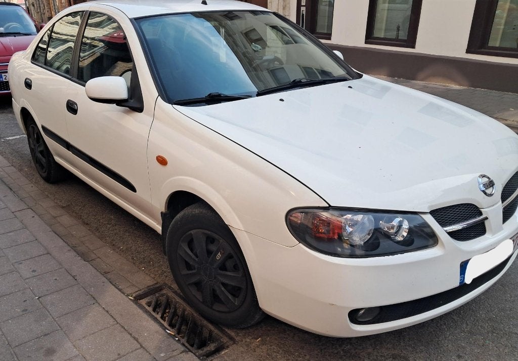 Nissan Almera 1.5 benzine euro4, Autos, Nissan, Almera, Achat, Boîte manuelle, Noir