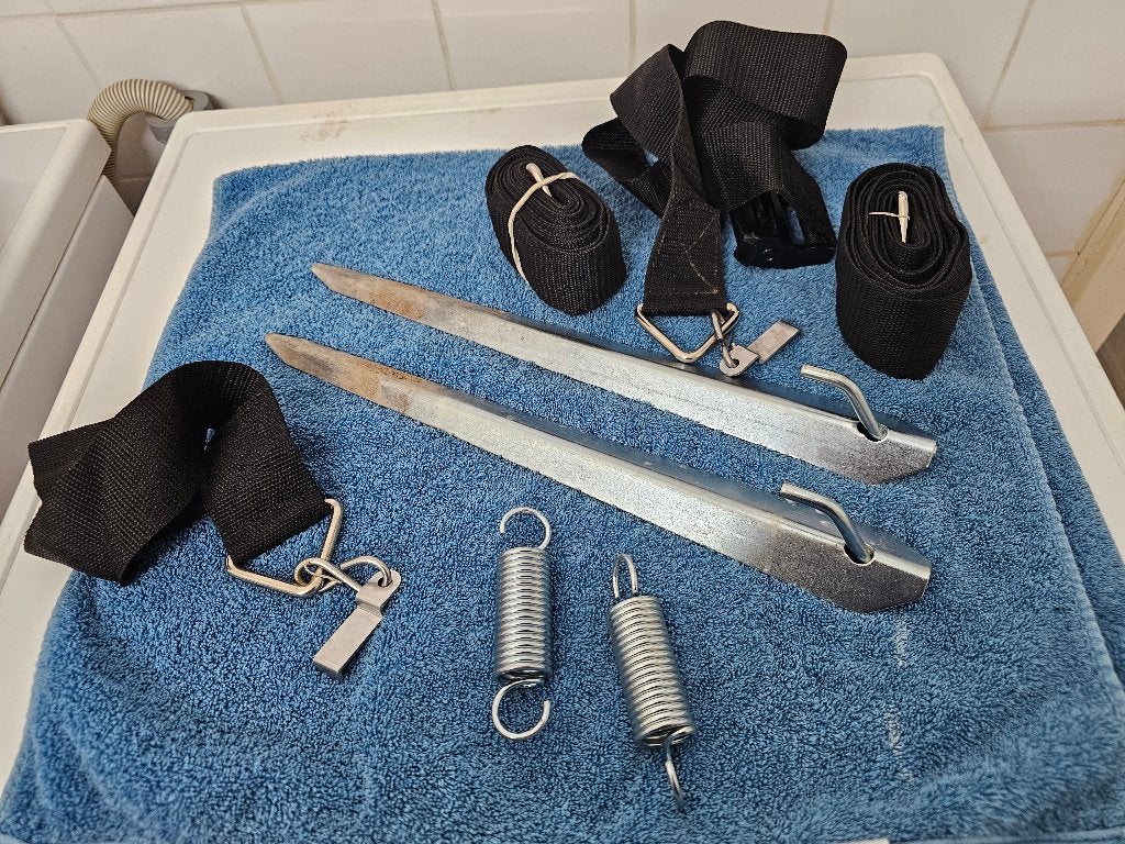 KIT SANGLES POUR TENTE OU AUVENT CARAVANE OU CAMPING CAR, Enlèvement, Utilisé
