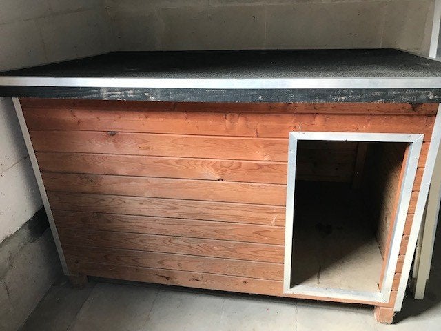 te koop hondenhok, Animaux & Accessoires, Maisons pour chiens, Comme neuf, Niche à chien, 65 à 100 cm, 110 cm ou plus, Enlèvement