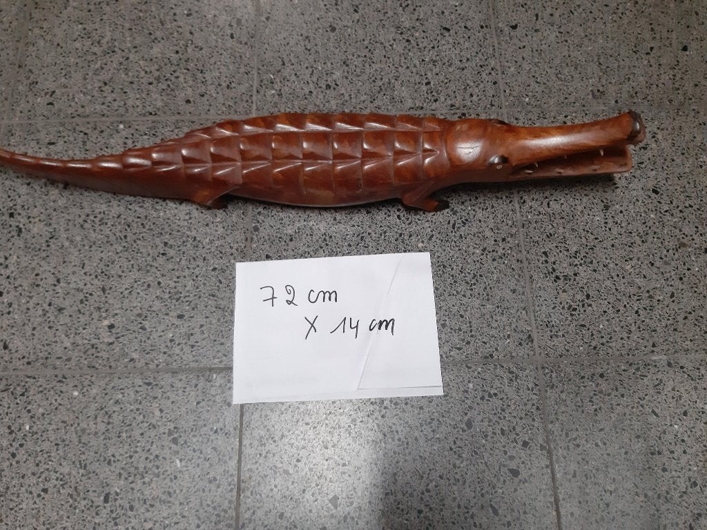 crocodile en bois, Enlèvement, Bois, Sculpture sur bois