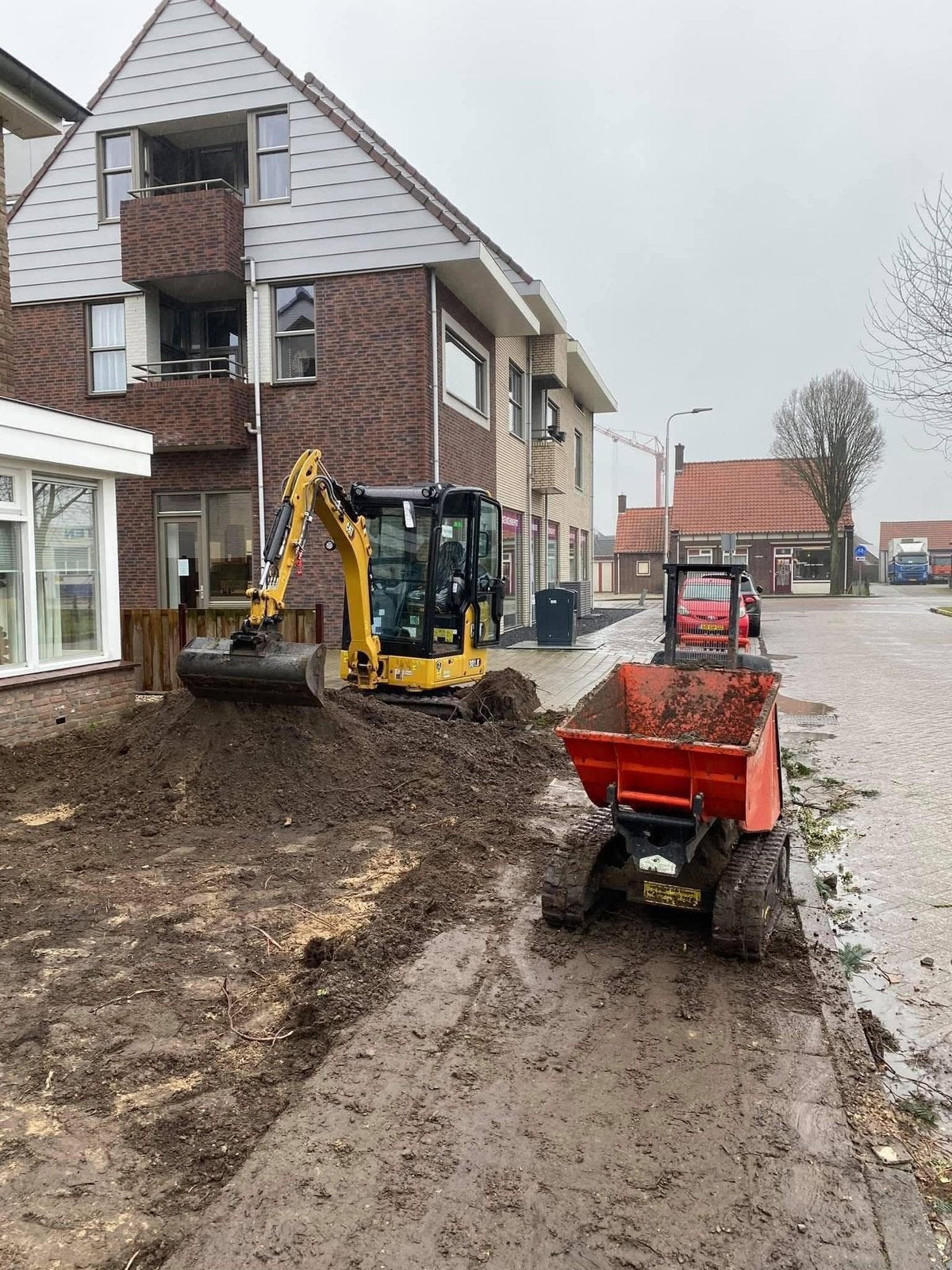 Minigraver met machinist tuin uitgraven, Ophalen of Verzenden