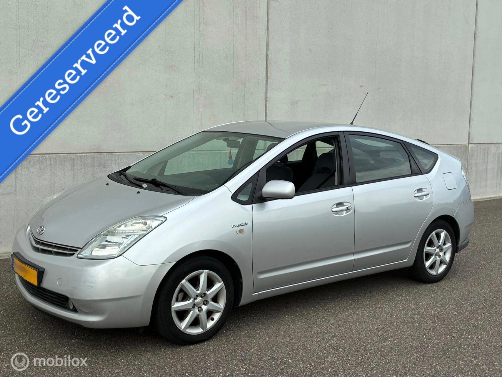Toyota Prius 1.5 VVT-i Business Edition HYBRIDE AUTOMAAT, Autos, Argent ou Gris, Achat, 5 portes, 5 places