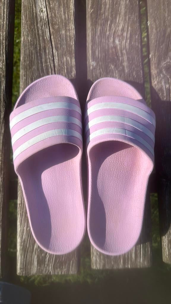 Adilette roze maat 35-36, Ophalen, Gebruikt, Meisje, Overige typen