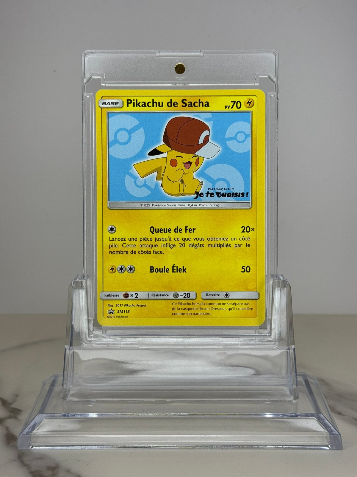 Pikachu de Sacha SM113  – Promo Soleil & Lune – NM, Enlèvement ou Envoi, Neuf