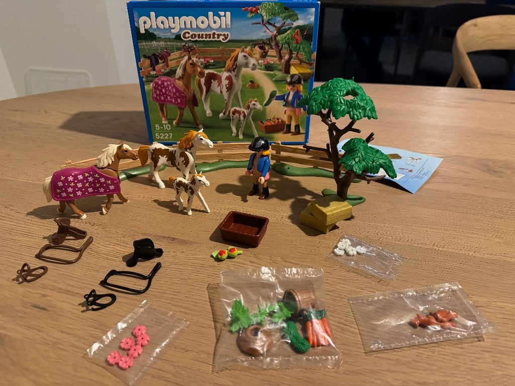 Playmobil Country 5227 Paddock with Horses and Pony, Comme neuf, Country, Figurines, Kit complet