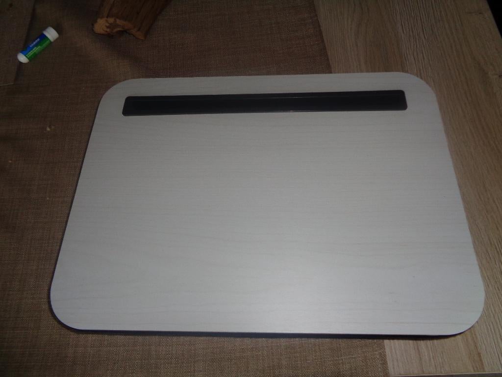 1 kussen voor laptop of tablet, Ophalen of Verzenden, Zo goed als nieuw