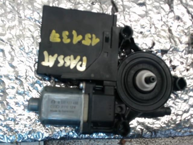 Moteur lève vitre avant gauche VW Passat 6 BK 2010-2015, Enlèvement, Utilisé