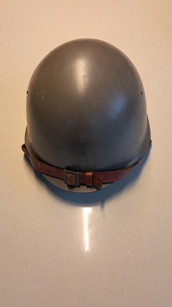 RUSSIE ? YOUGOSLAVIE ? CASQUE, Collections, Objets militaires | Général, Armée de terre, Enlèvement ou Envoi