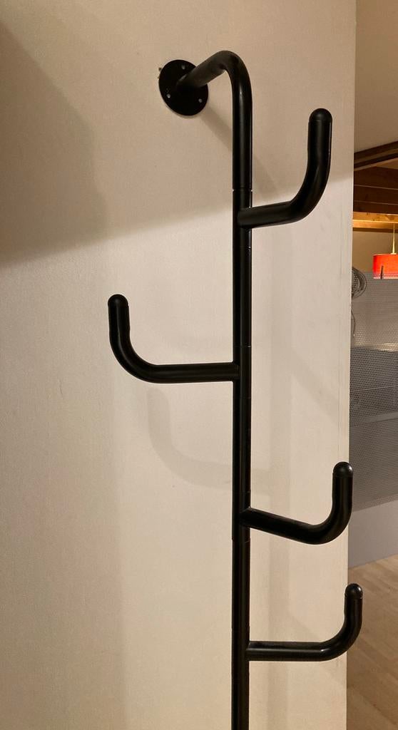 Porte-manteau en métal noir, Utilisé, Métal, Portemanteau sur pied, 150 à 200 cm