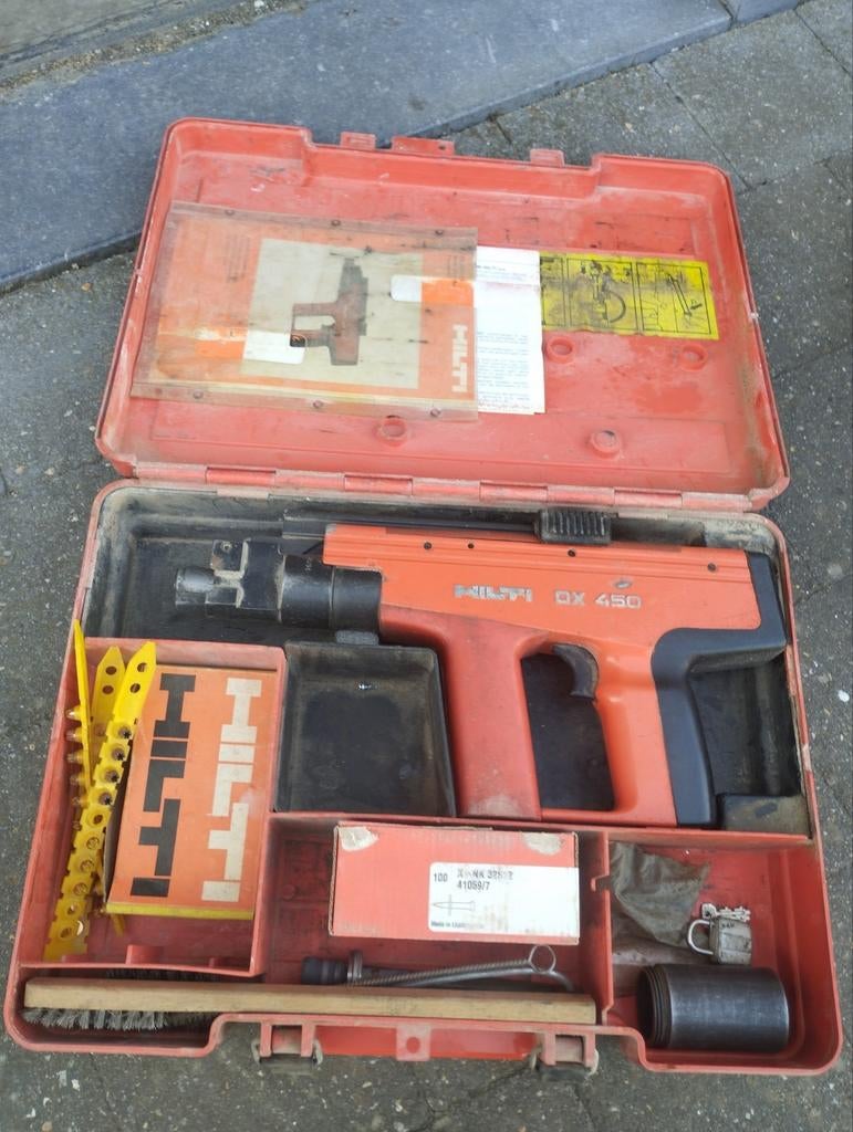 Spijkermachine met spijkerpistool Hilti 450, Doe-het-zelf en Bouw, Ophalen of Verzenden, Gebruikt