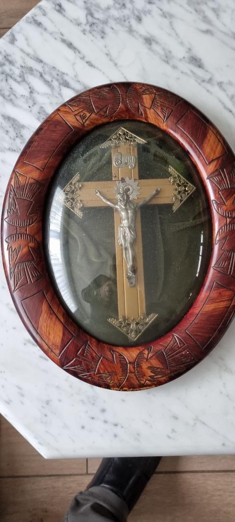 KRUISBEELD ONDER GLAS, Antiek en Kunst, Ophalen of Verzenden