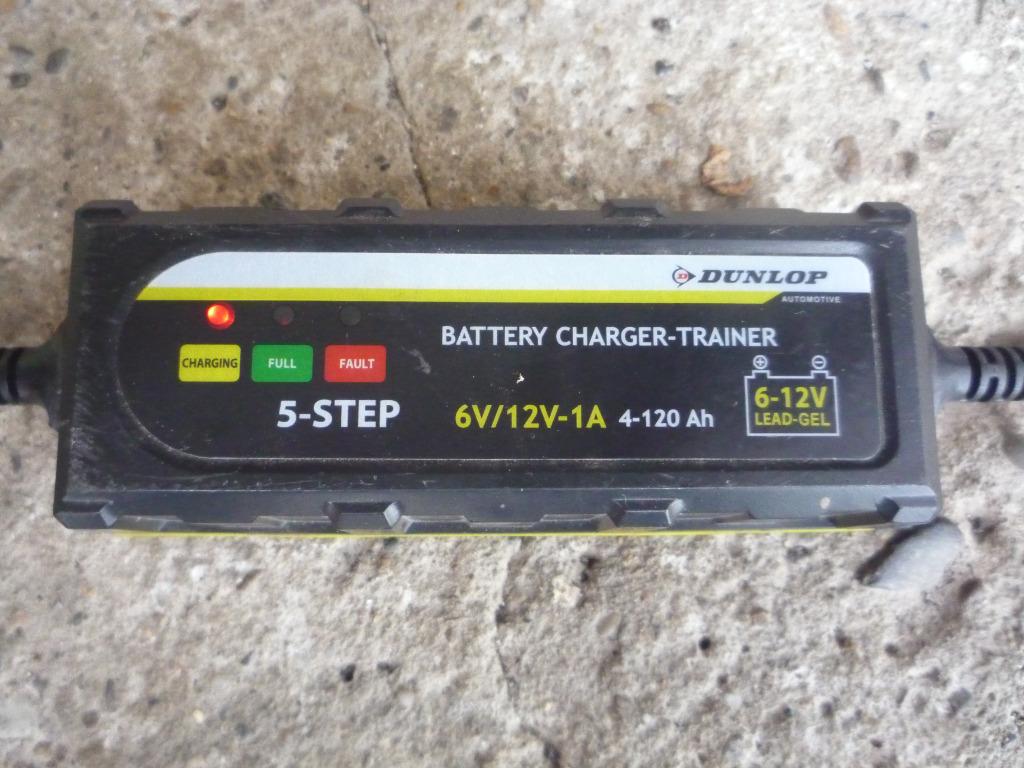 Chargeur de Batterie Voiture et Moto 6/12volt, Enlèvement ou Envoi, Utilisé