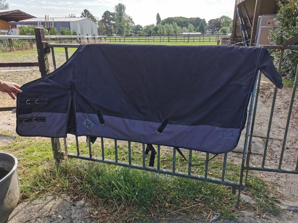 Waterdicht paardendeken, Enlèvement, Couverture