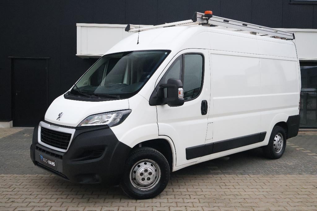 Peugeot Boxer L2H2 120 PK| Airco| CC| Imperiaal| Inrichting, Voorwielaandrijving, Stof, 4 cilinders, 2500 kg