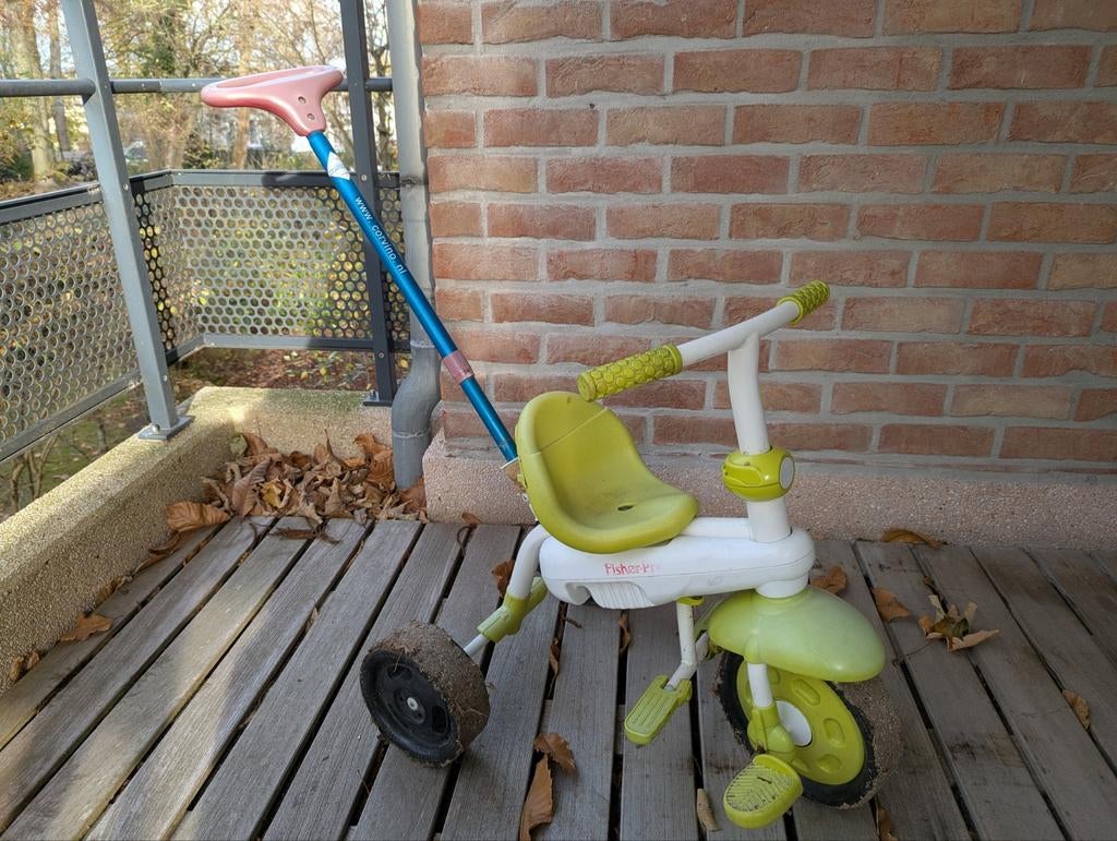 Tricycle Fisher-Price avec tige de poussée, Enlèvement, Utilisé, Fisher-Price, Tige de poussée