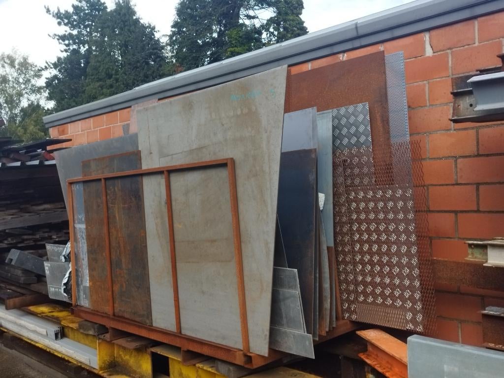 Plaque en acier - aluminium - INOX - Zinc - laiton - cuivre, Enlèvement, Staalplaat - aluminium - INOX - Zink - messing - rood koper
