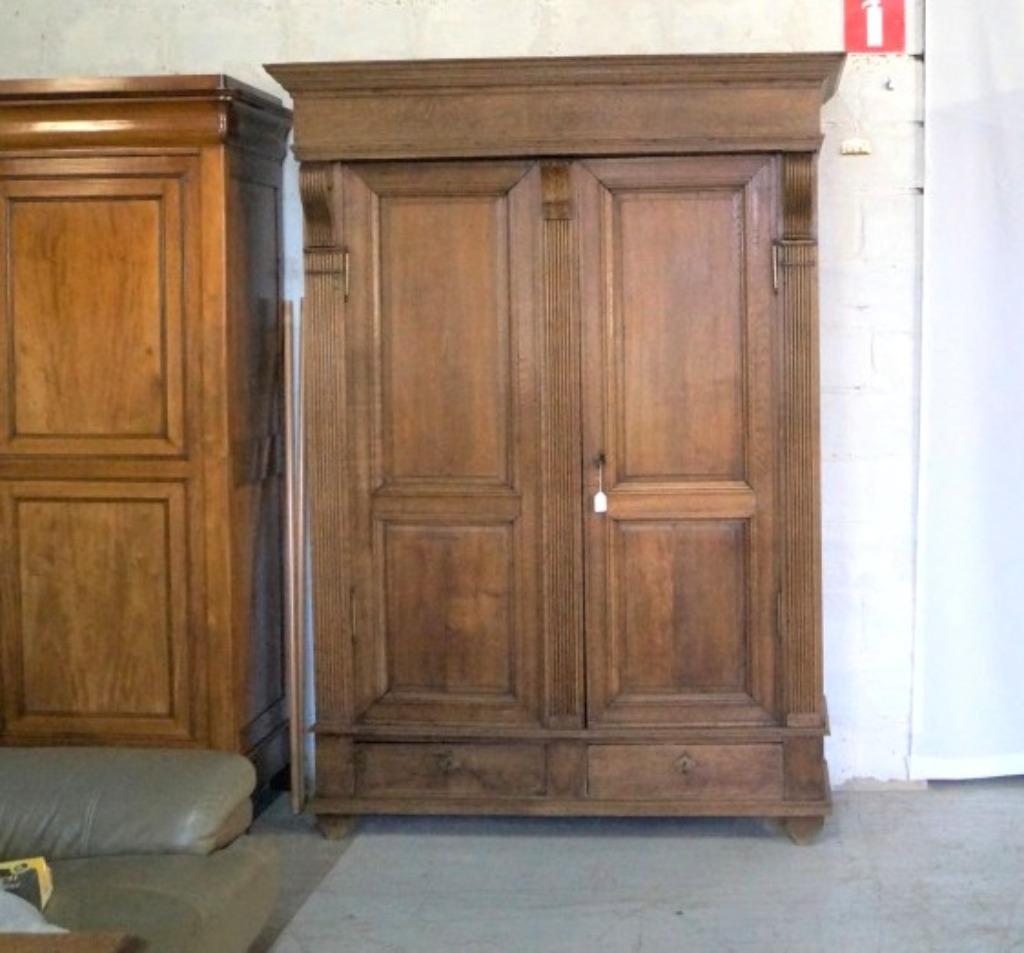 Armoire lourde en chêne de style allemand antique H223 L149, Enlèvement