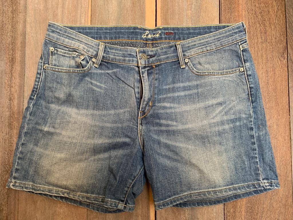 Levis short jeans bleu W 32 délavé moustache femme 5 poches, W30 - W32 (confection 38/40), Porté, Bleu, Levi's