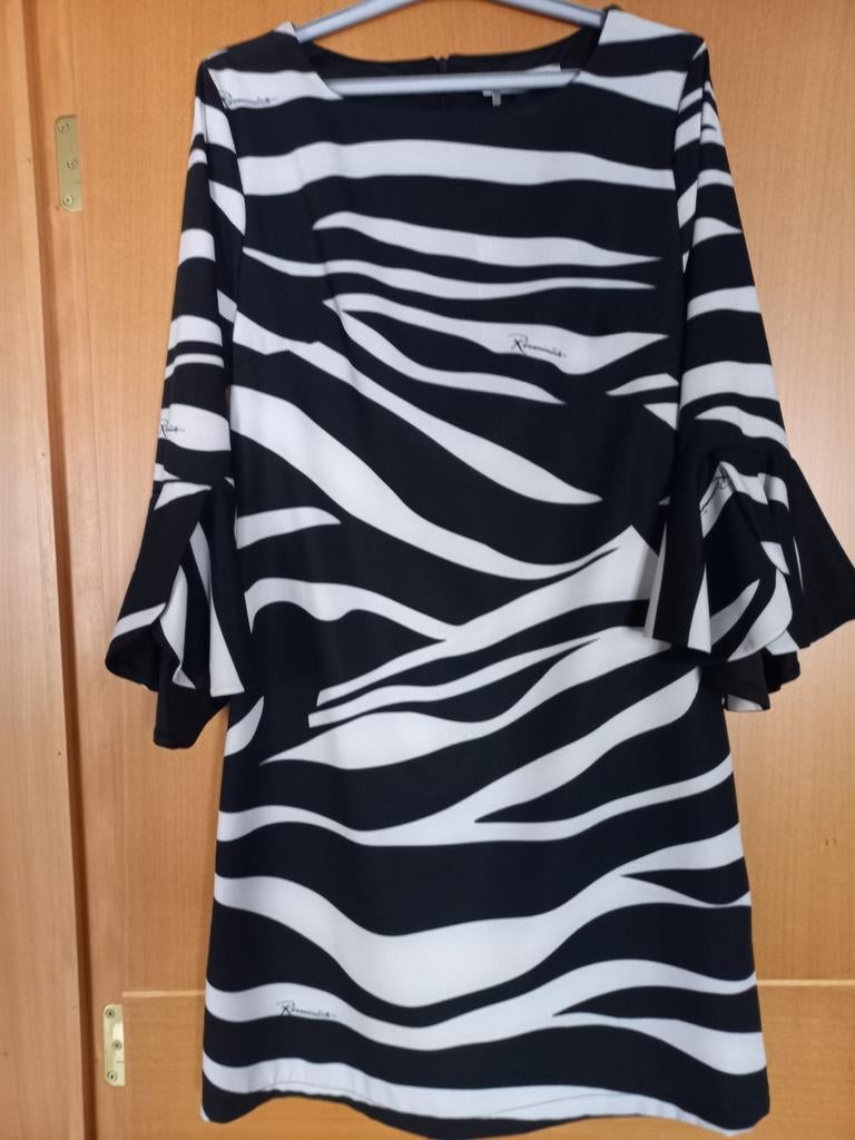 Nouvelle taille de robe Medium, Vêtements | Femmes, Robes, Neuf, Taille 38/40 (M), Blanc, Enlèvement ou Envoi