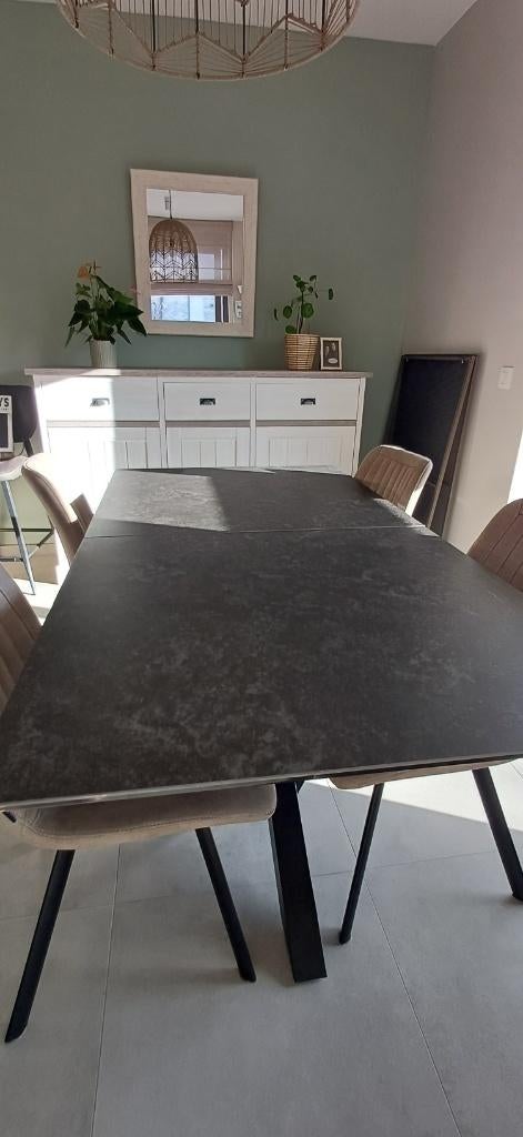 Stijlvolle uitschuifbare tafel met betonlook, 200 cm ou plus, Comme neuf, Enlèvement, Rectangulaire